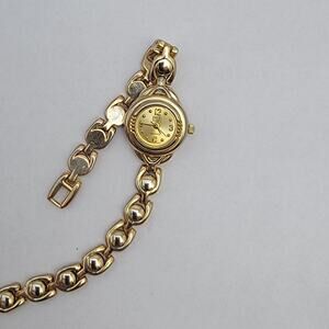 Vintage Watches Eddie Bauer Gold Quartz Watch with Linked Bracelet Band